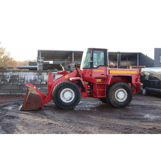 1999 كوماتسو WA 270-3-44288042