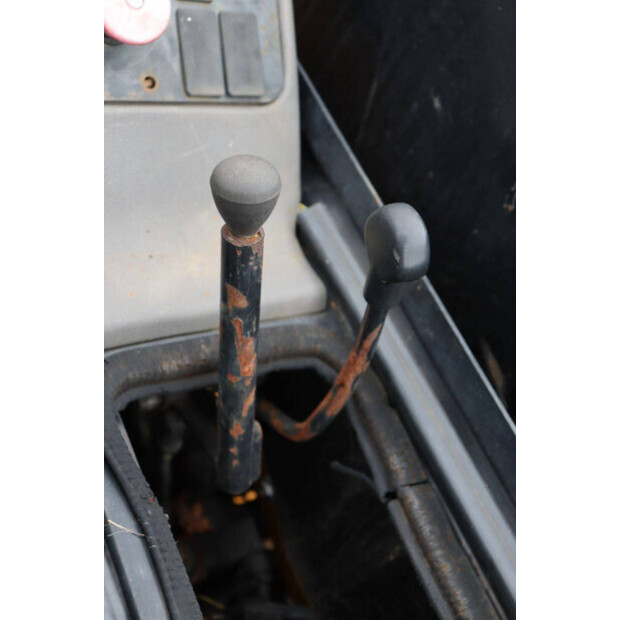 2004 جيه سي بي OTHERS-44288131