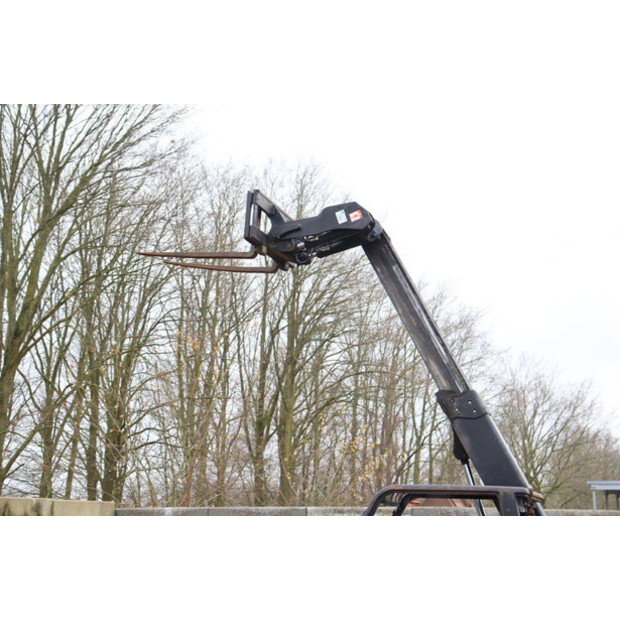 2004 جيه سي بي OTHERS-44288137