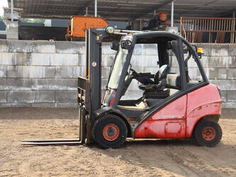 صورة ل رافعات شوكية 2006 ليندي H30D للبيع في بلجيكا