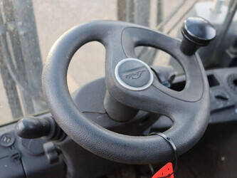 2016-linde-h30cng-02-1394343-44288585