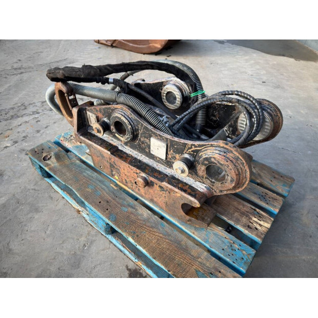 2017 OilQuick OQ70/55-44288640