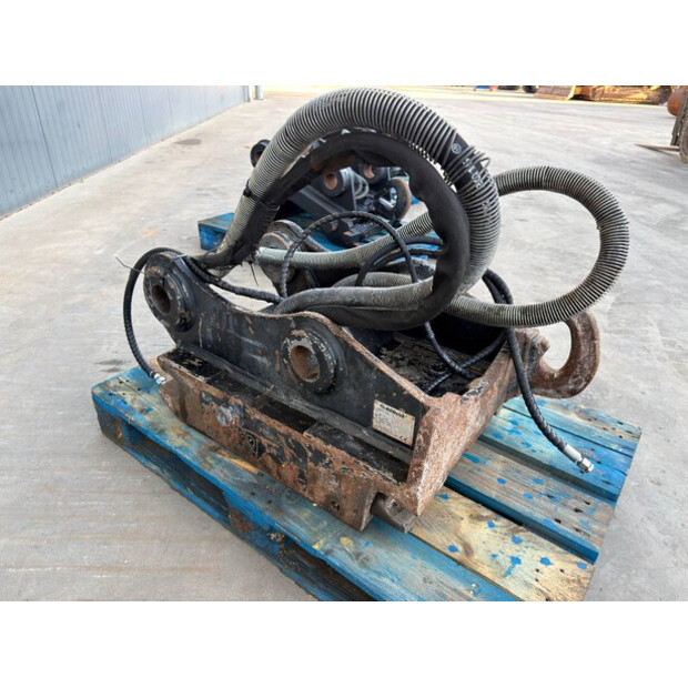 2015 OilQuick OQ70/55-44288683