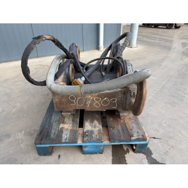 2020 OilQuick OQ80-44288694