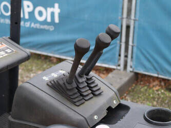 2009-om-carrelli-xe25-1394349-44288723