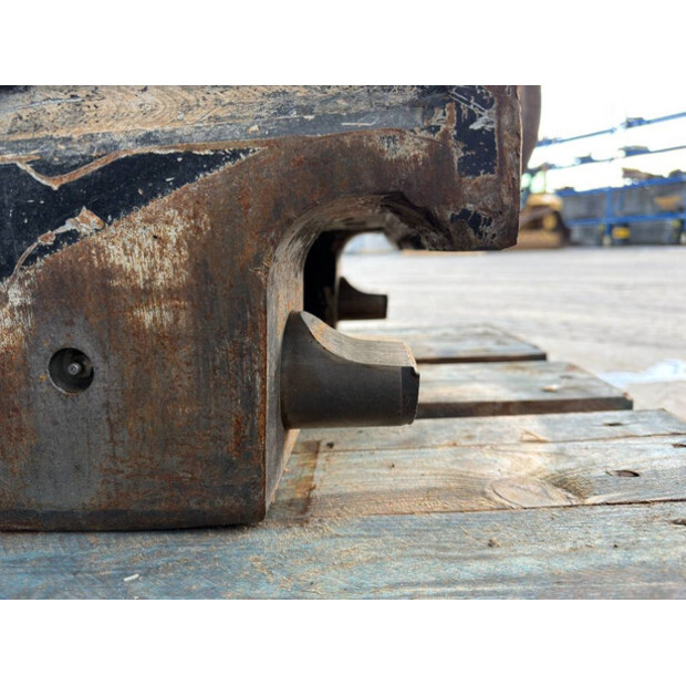 2020 OilQuick OQ80-44288730