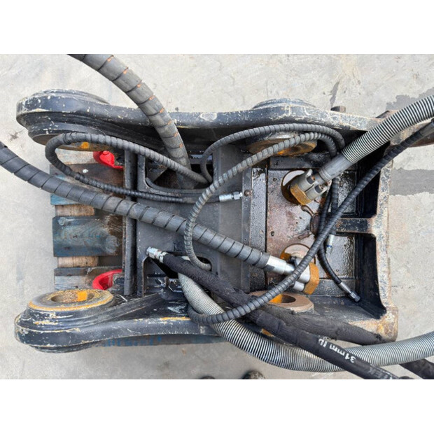 2020 OilQuick OQ80-44288732