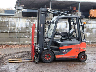 صورة ل رافعات شوكية ليندي E25 للبيع في هولندا