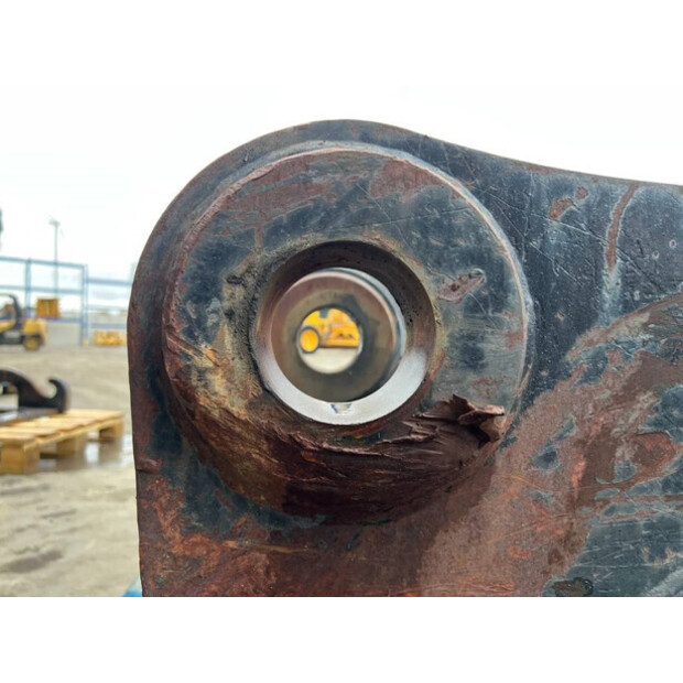 2013 فيراكتيرت CW55S-44289111