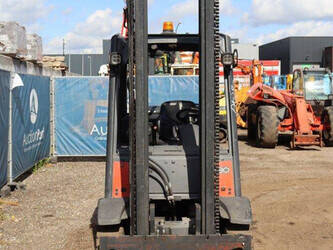 2011-linde-h30t-01-1394378-44289350