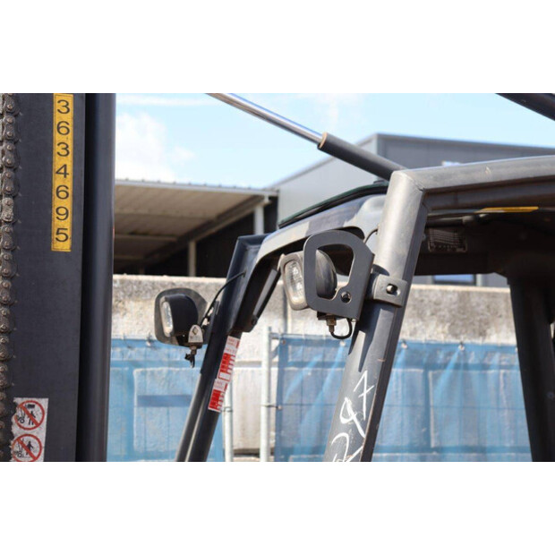 2011 Linde H30T-01-44289353