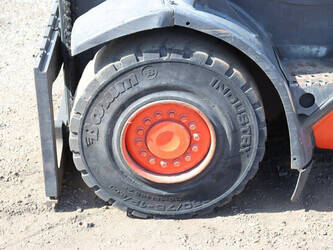 2011-linde-h30t-01-1394378-44289354