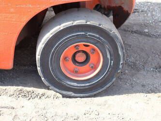 2011-linde-h30t-01-1394378-44289355