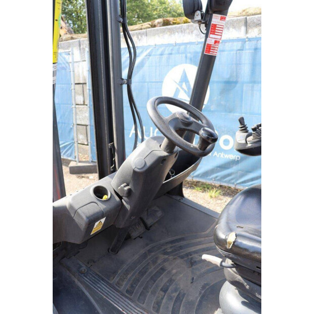 2011 Linde H30T-01-44289361