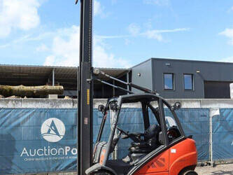 2011-linde-h30t-01-1394378-44289367