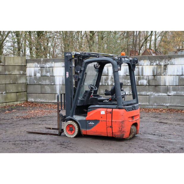 2017 ليندي E14-02-44289374