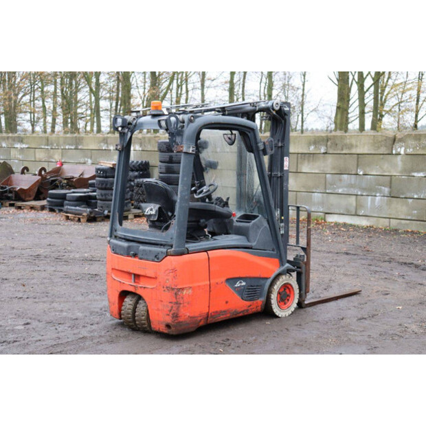 2017 ليندي E14-02-44289377