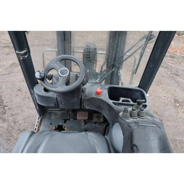 2017 ليندي E14-02-44289398