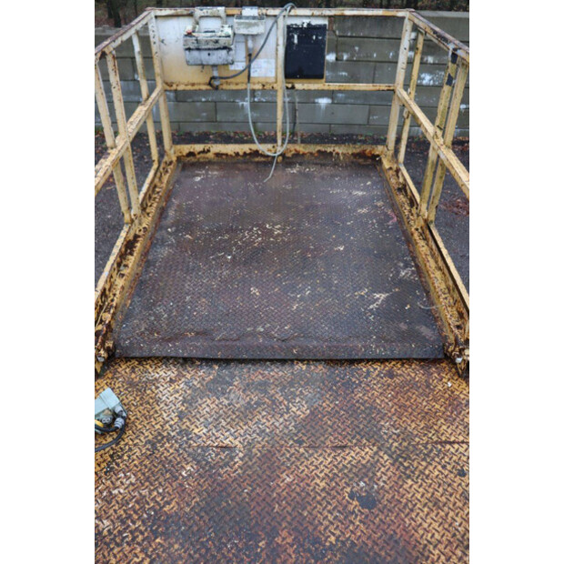 2000 GROVE SM4688 XT-44289482