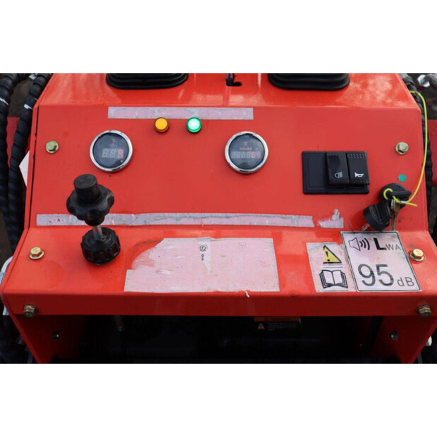 2025 RY T360-44289767