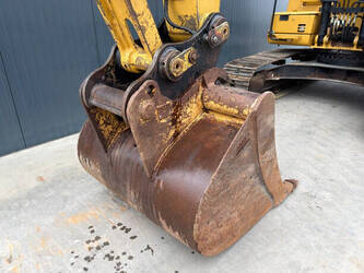 2016-caterpillar-320fl-va-44289991