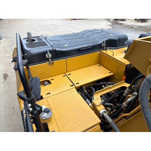 2016 Caterpillar 320FL VA-44290003