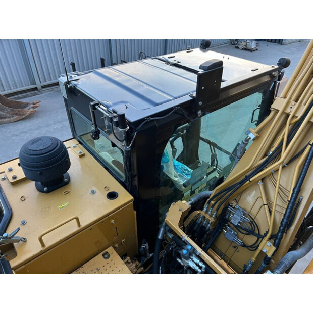 2016 Caterpillar 323F L-44290138