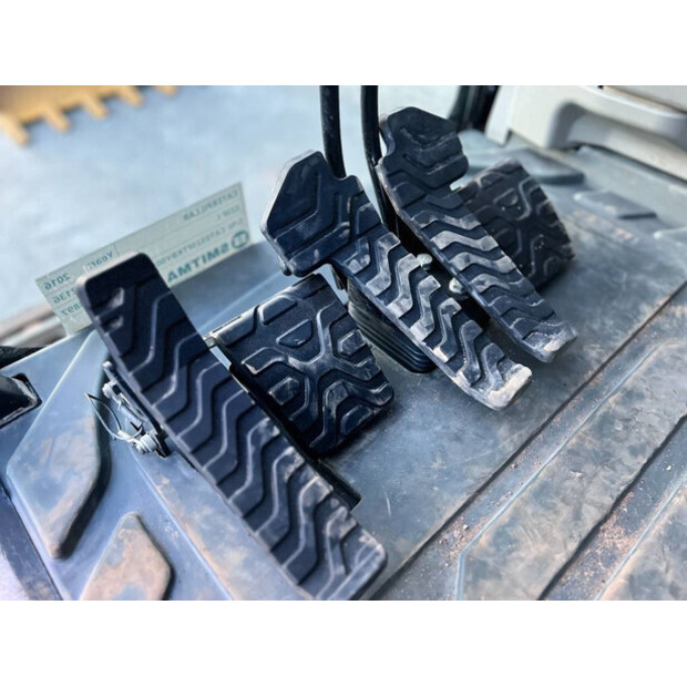 2016 Caterpillar 323F L-44290149