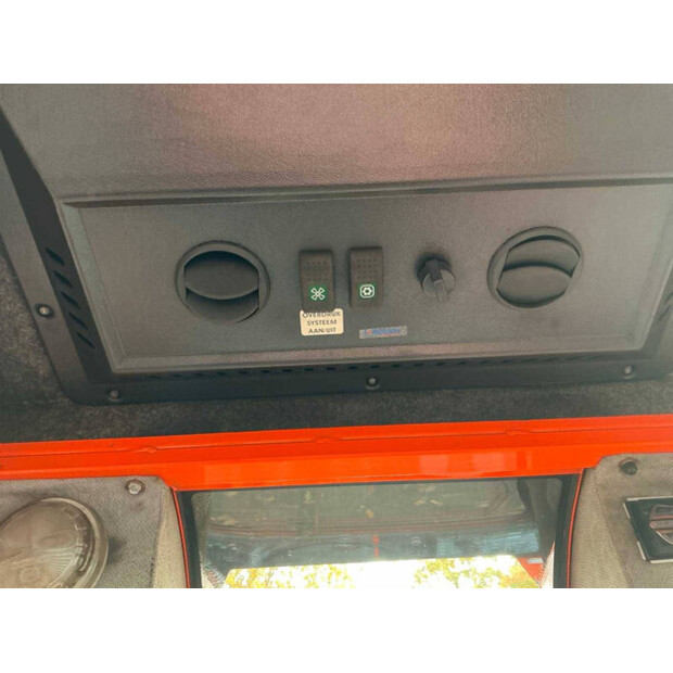 1997 هولدر C 242-44291327