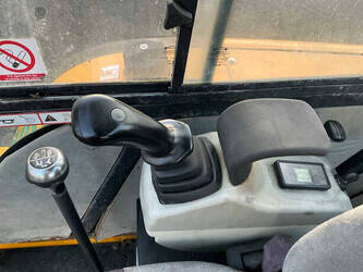 2005-jcb-803-44291561