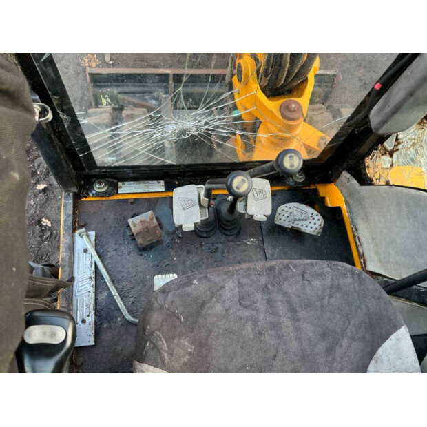 2005 JCB 803-44291568