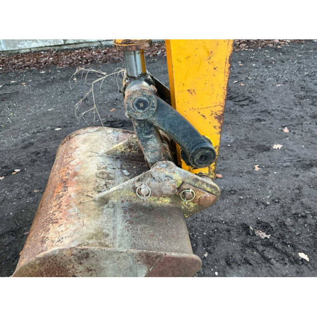 2005 JCB 803-44291570