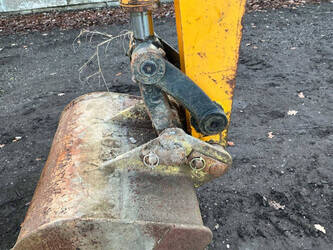 2005-jcb-803-44291570