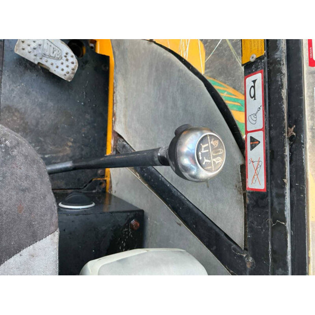 2005 JCB 803-44291572