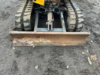 2005-jcb-803-44291577