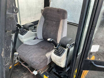 2005-jcb-803-44291578