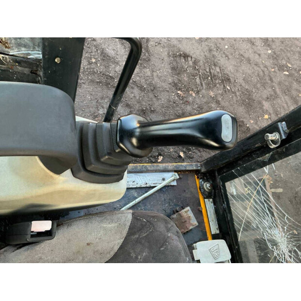 2005 JCB 803-44291587