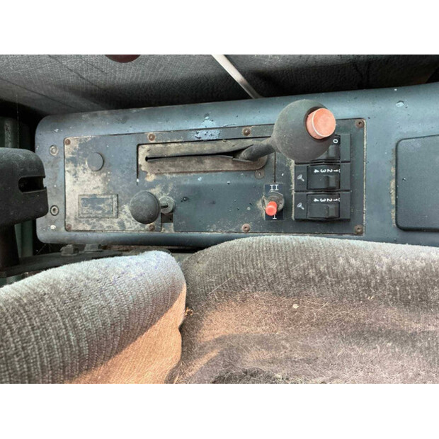 1999 اطلس 1504-44291604