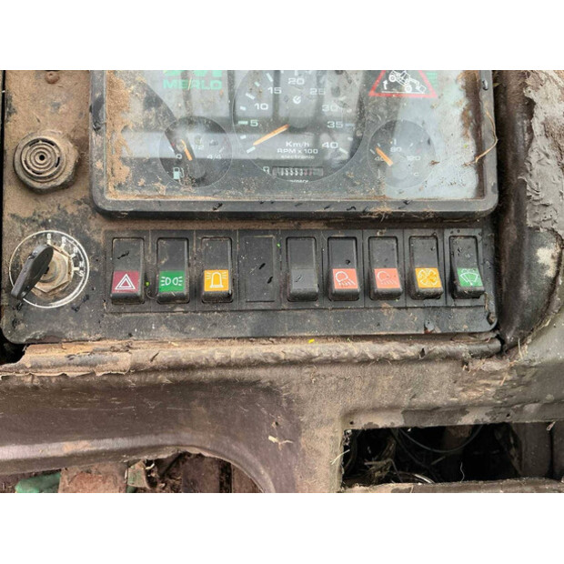 2000 ميرلو P33.7 EVT-44291771