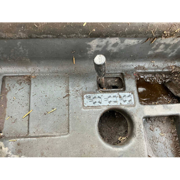 2000 ميرلو P33.7 EVT-44291779