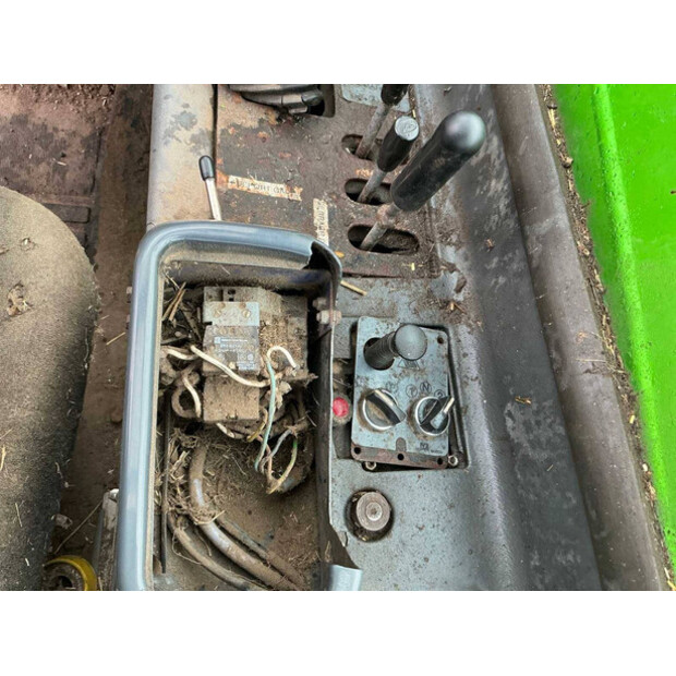 2000 ميرلو P33.7 EVT-44291795