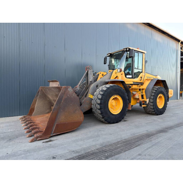 2011 فولفو L120F-44291817