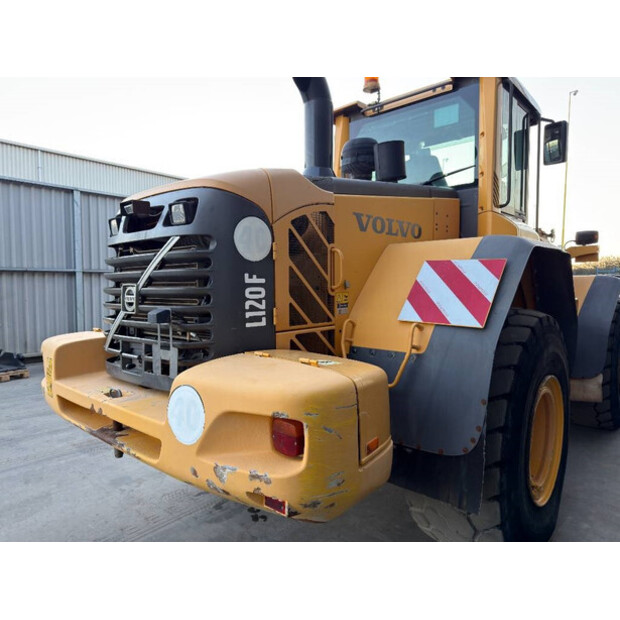 2011 فولفو L120F-44291829