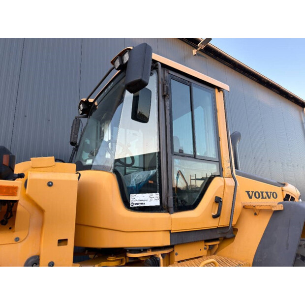 2011 فولفو L120F-44291836