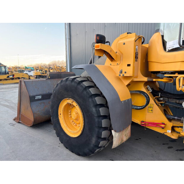 2011 فولفو L120F-44291840