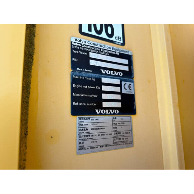 2011 فولفو L120F-44291842