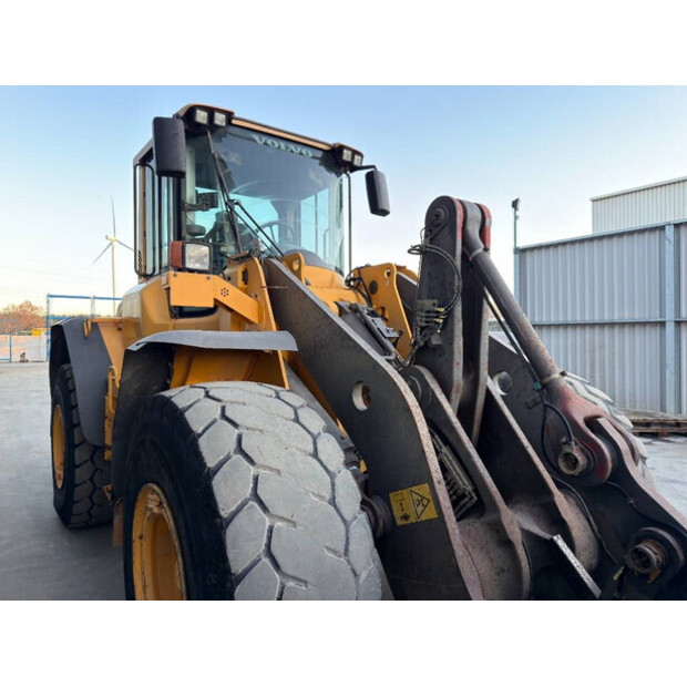 2011 فولفو L120F-44291849