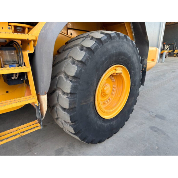 2011 فولفو L120F-44291865