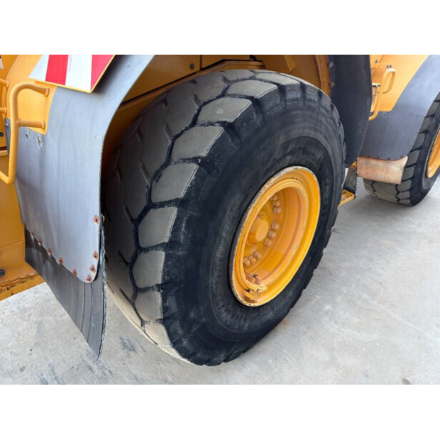 2011 فولفو L120F-44291866