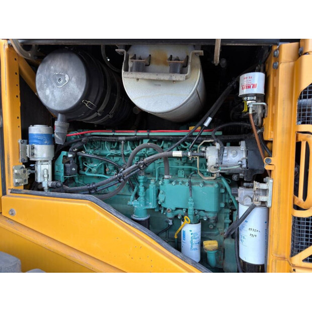 2011 فولفو L120F-44291871